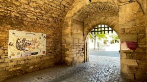 Villeneuve, dans l'Aveyron. Crédit : Plus Beaux Villages de France