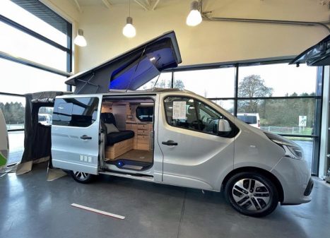 Les vans Glénan Concept Cars sont aussi visibles en région Rhône-Alpes dans un nouveau showroom situé à Décines-Charpieu.