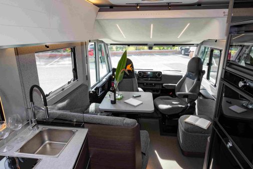 L'intérieur de l'Adria Supersonic 780 SL